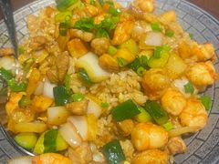 老板娘炒饭-曼听小寨海鲜烧烤·大连辣炒大王(盖州街店)