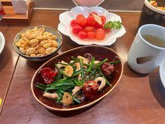 -8PINTS八品脱·日料·烧鸟·精酿小酒馆(莘庄店)