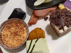 -金马门国际美食百汇(珞喻路店)