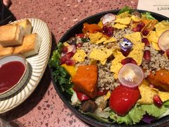 烤南瓜藜麦沙拉-La Terre乐田(万象城店)