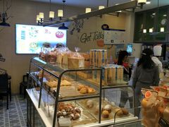 面包甜点陈列柜-面包新语(滨湖万达店)