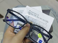 -罗伯特眼镜·蔡司官方授权(罗湖国贸店)