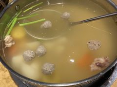 -左庭右院鲜牛肉火锅(金山万达店)
