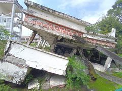 -四川汶川特大地震漩口中学遗址