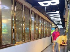 -布罗城堡自助烧烤(鸿通城购物中心店)