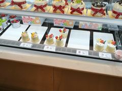 -花花卷卷·鲜食蛋糕(静安久光百货店)