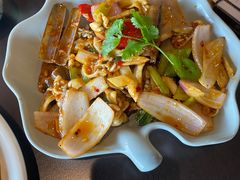 -大头虾越式风味餐厅(光明广场店)