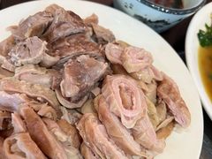 凉拌三样-金卯白肉罩火烧