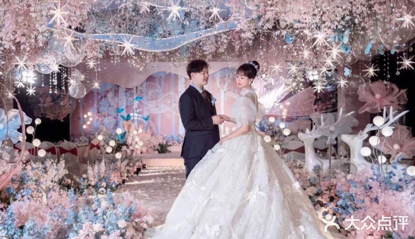 3米层高怎么做梦幻吊顶|粉蓝唯美风婚礼现场🌸
