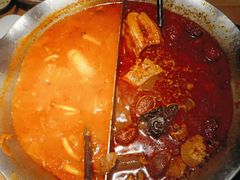 台式麻辣锅-湊湊火锅·茶憩(杭州湖滨银泰in77店)