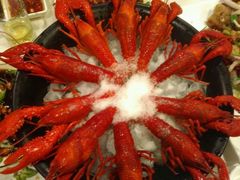 -虾弄弄海派小龙虾·牛羊蝎子火锅