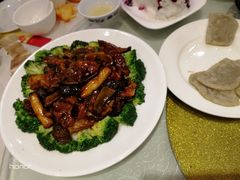 蹄筋烧海参-北平小馆·烤鸭·家常菜(磨房北里店)