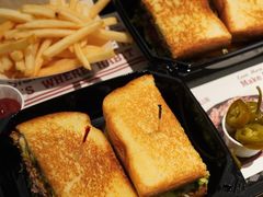 -The Habit Burger Grill 哈比特汉堡(复兴soho店)