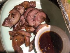 -东口码头·烧鸽子·鱼头泡饼·地方菜(金鹰悦城店)