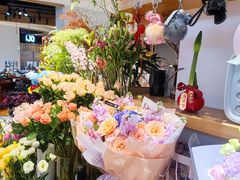 -谷莠子花艺气球派对·绿植造景·花艺沙龙(东海缤纷天地店)