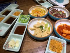 -明洞阿姨·韩式酱蟹烤肉·创意料理(三元桥店)