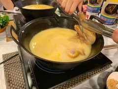 -鲜入围煮花胶鸡海鲜火锅