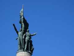 -人民防洪胜利纪念塔