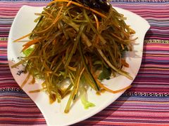 -香巴拉云南餐厅(华莱坞店)