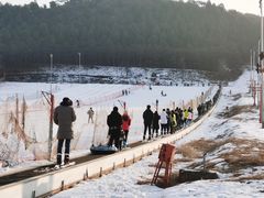 -十三陵雪世界滑雪场
