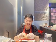 -肥肥虾庄·金牌油焖大虾(汉街SKP店)