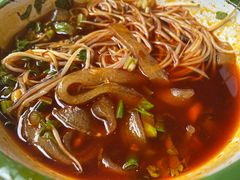 -拈签一笑黄牛肉辣卤串串
