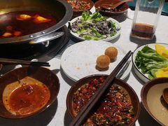 -贵府酸汤牛肉火锅·贵州老字号(飞山街店)