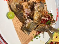 -肥肥虾庄·金牌油焖大虾(汉口城市广场店)