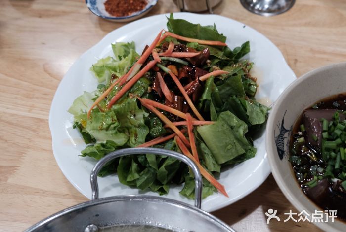 杨三孃翘脚牛肉(汽博中心店)活捉莴笋图片