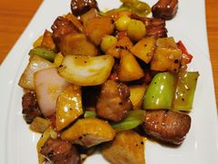 杏鲍菇彩椒牛肉粒-頂好酒家·经典粤菜(海信广场店)