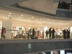 -优衣库(上海虹口龙之梦店)
