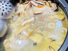 -菌之家·专业纯野生菌火锅·特色炒菌