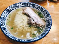 枫镇肉面-裕兴记·三虾面(西北街总店)