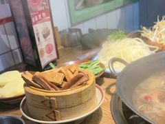 -巴卤社老火锅(财富店)