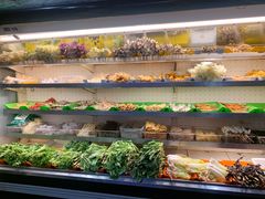 自助取餐区-万记麻辣烫国展总店
