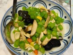 菜心炒口蘑-湖滨28中餐厅·西湖宴·杭州君悦酒店