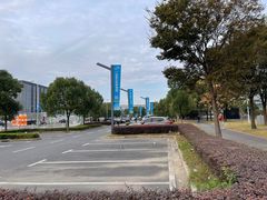 -沪松公路-路侧停车位