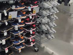 -迪卡侬(西华店)