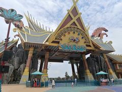 -七彩云南欢乐世界