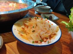 -野山舂·贵州现舂酸汤火锅(鸿通城店)