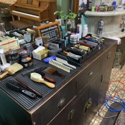 -小戈男士复古理发馆barber shop