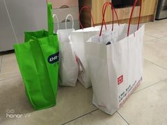 -优衣库(东莞东城万达广场店)