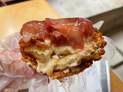 蜜桃路易波士泡芙-LANLIZI BAKERY(COSMO店)