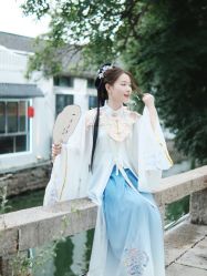 -一揽芳华汉服旗袍体验馆(拙政园店)