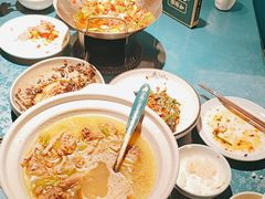 -呷湘厨·鱼汤捞饭·剁椒鱼头·辣椒炒肉(国家会展中心店)