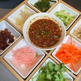 第一次吃丝娃娃 折耳根真的很好吃啊