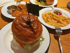 牛泰极汉堡套餐-龙治汉堡(中华城店)