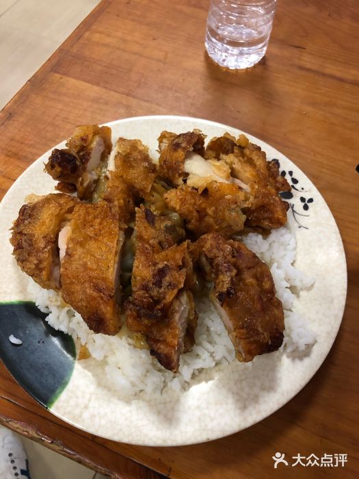 香酥鸡腿饭