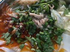 -巍山𤆵肉饵丝