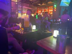 -UP嘻哈酒吧(粉巢店)